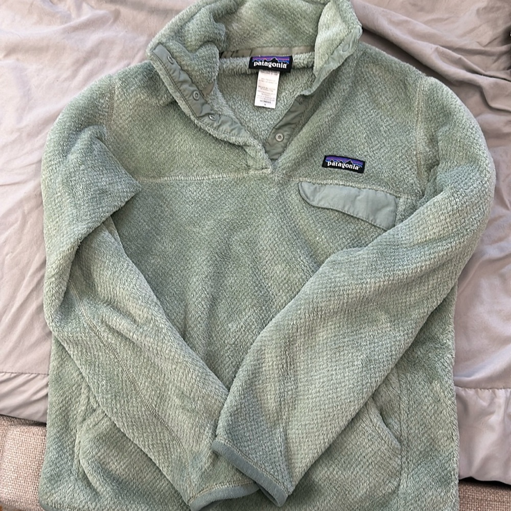 LAST CALL!!! Women’s Patagonia sweater